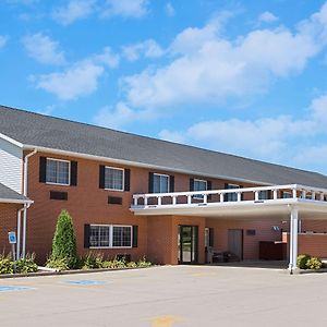 Super 8 By Wyndham New Hampton